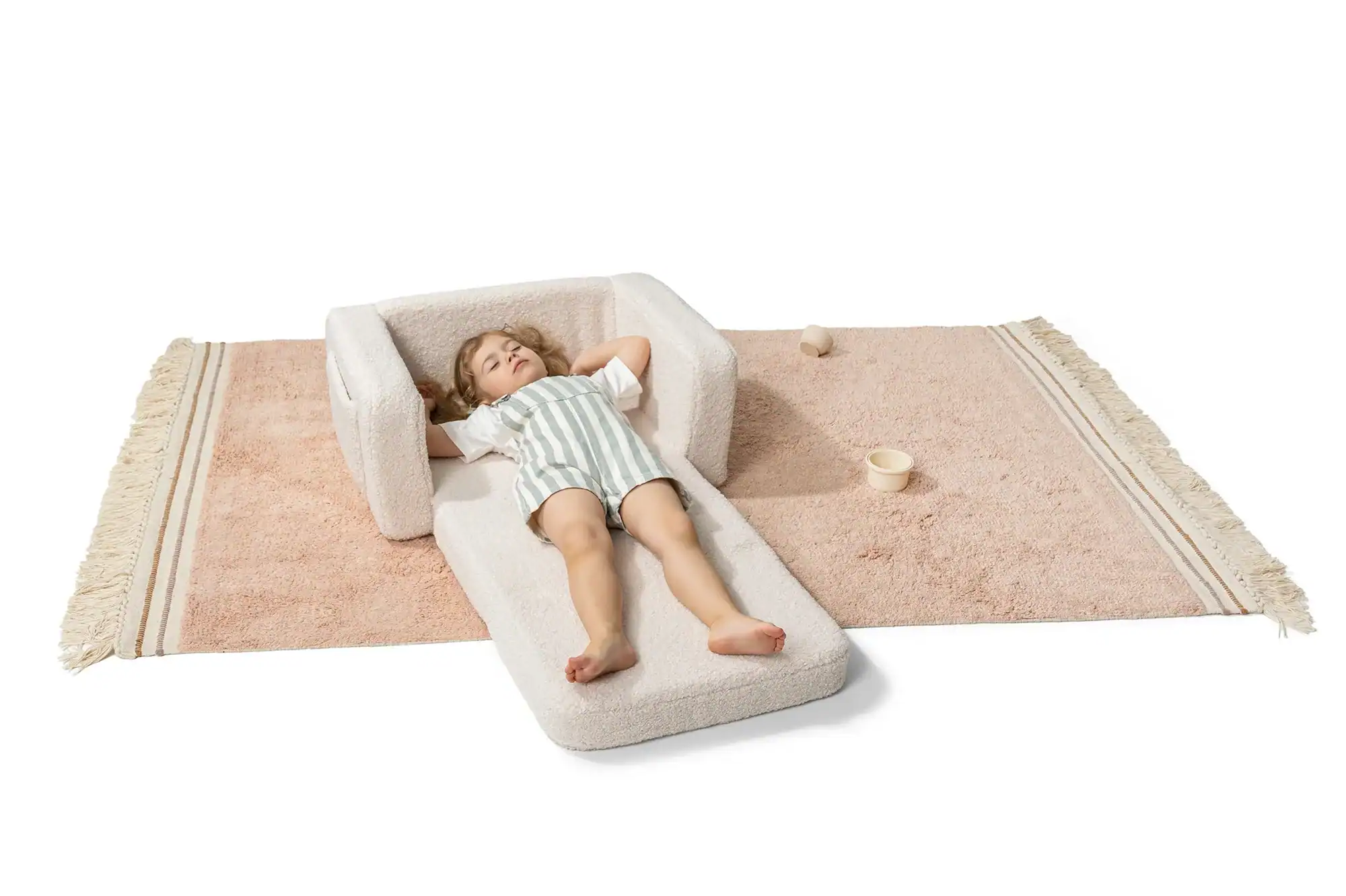 Lumi_Chair_Soft_Cream_Play_3_5000x.jpg.webp