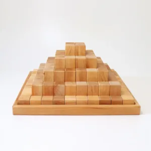 grimms-grote-piramide-naturel