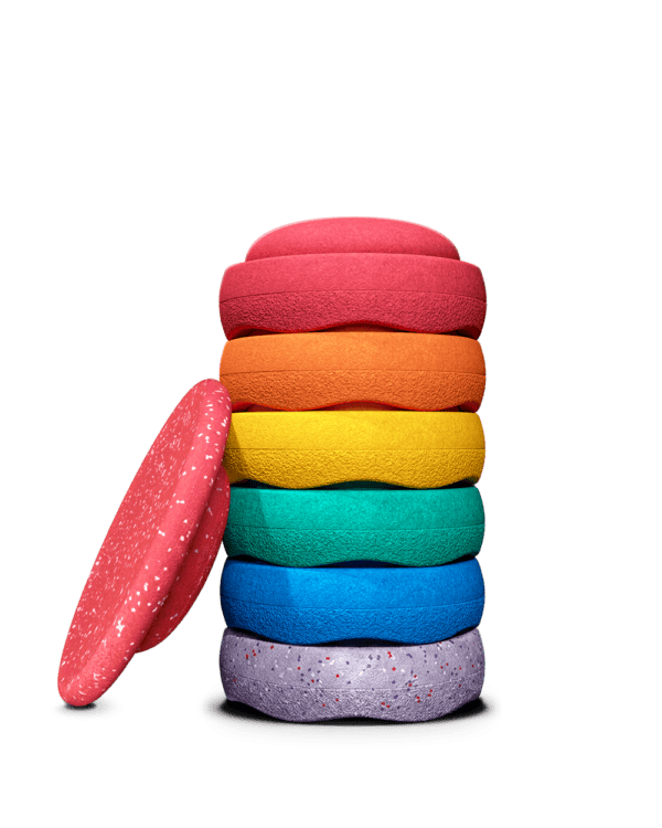 Stapelstein Rainbow Set Classic Winter Special 2026 met zes stapelstenen en rood gespikkeld balansbord