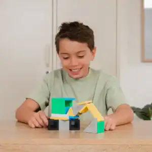 Voertuig bouwen met Connetix PRO Smart Spin magnetische bouwdelen