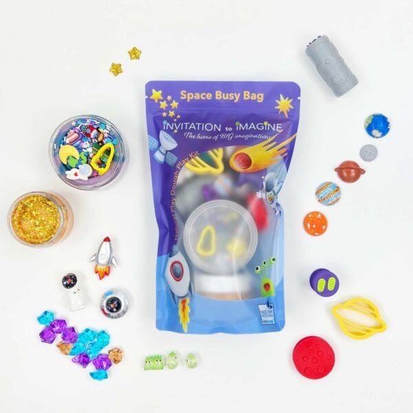 Invitation to Imagine Space Busy Bag met natuurlijke speelklei, planeten en ruimteaccessoires