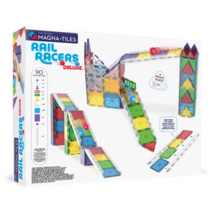 Achterzijde van de MAGNA-TILES Rail Racers Deluxe verpakking met onderdelen