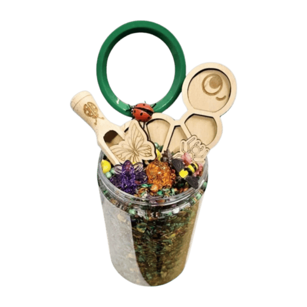 SensoryFun PourAndPlay Backyard Bugs sensorische insectenspeelset van 1250 ml