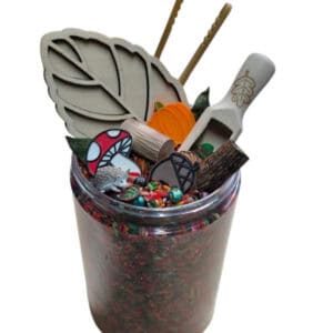 Inhoud van PourAndPlay Into the Woods met speelmix, schepje, pincet en loose parts