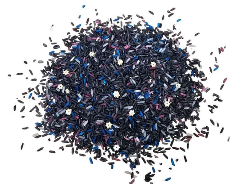 SensoryFun Speelrijst Ruimte 1000 ml SensoryFun gekleurde speelrijst Ruimte Mix in een herbruikbare pot van 1000 ml