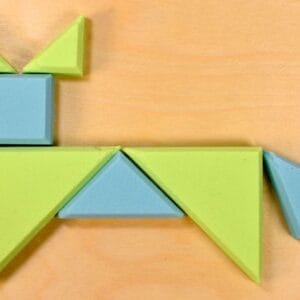 Stierfiguur van zand gevormd met de X Creator Play tangramset