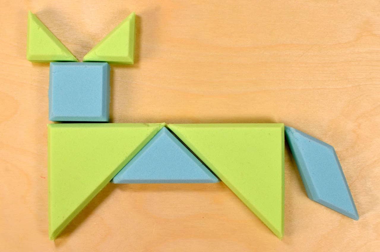 Tangram by X Creator Play Stierfiguur van zand gevormd met de X Creator Play tangramset